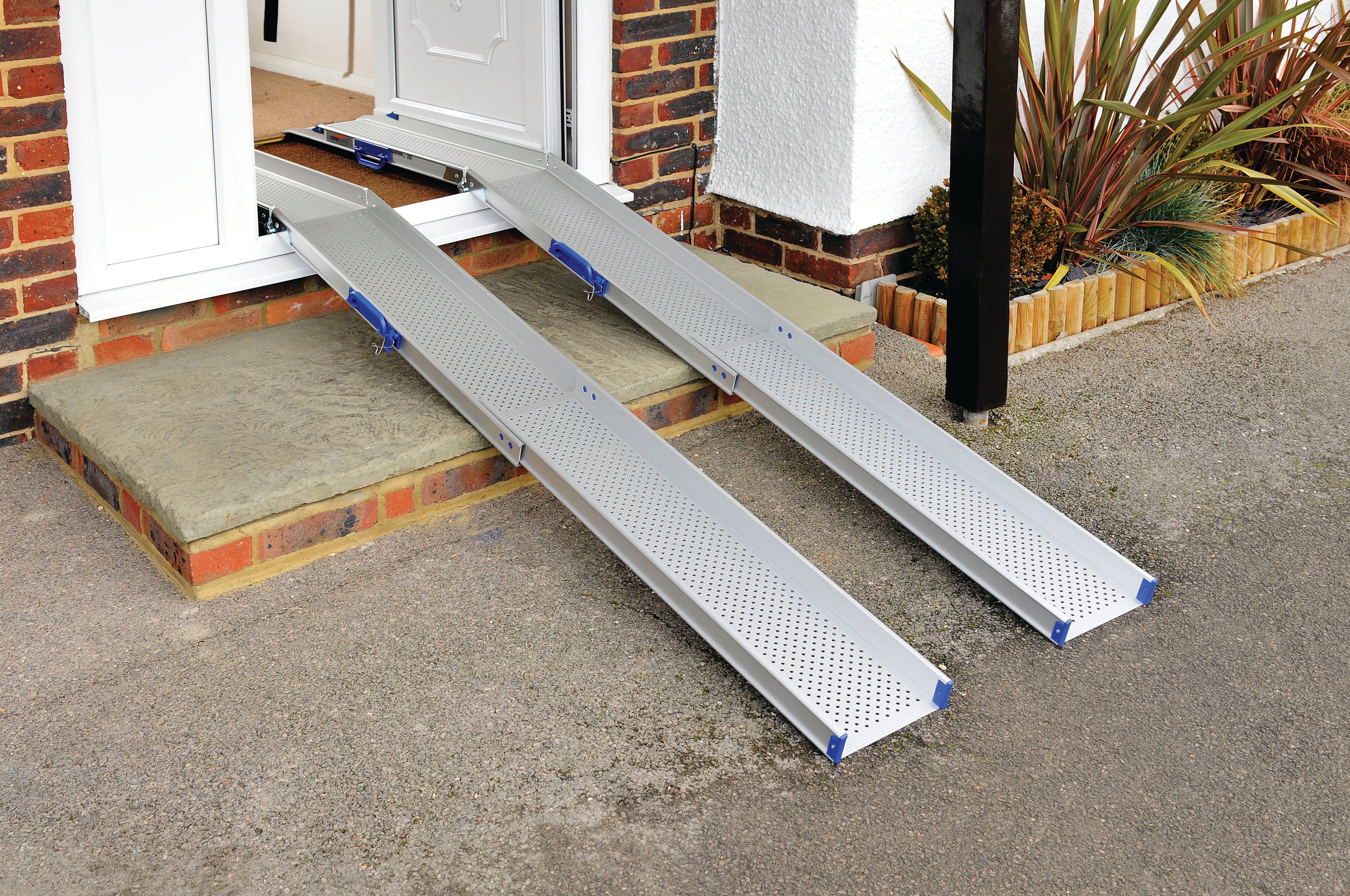 Light Blue Ramp Ultralight Channel Ramps